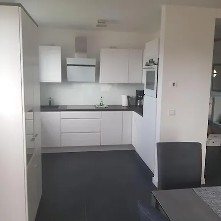 Reetdachhaus Salzhaff 度假居 *