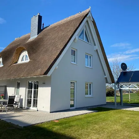 Reetdachhaus Salzhaff Holiday home Pepelow
